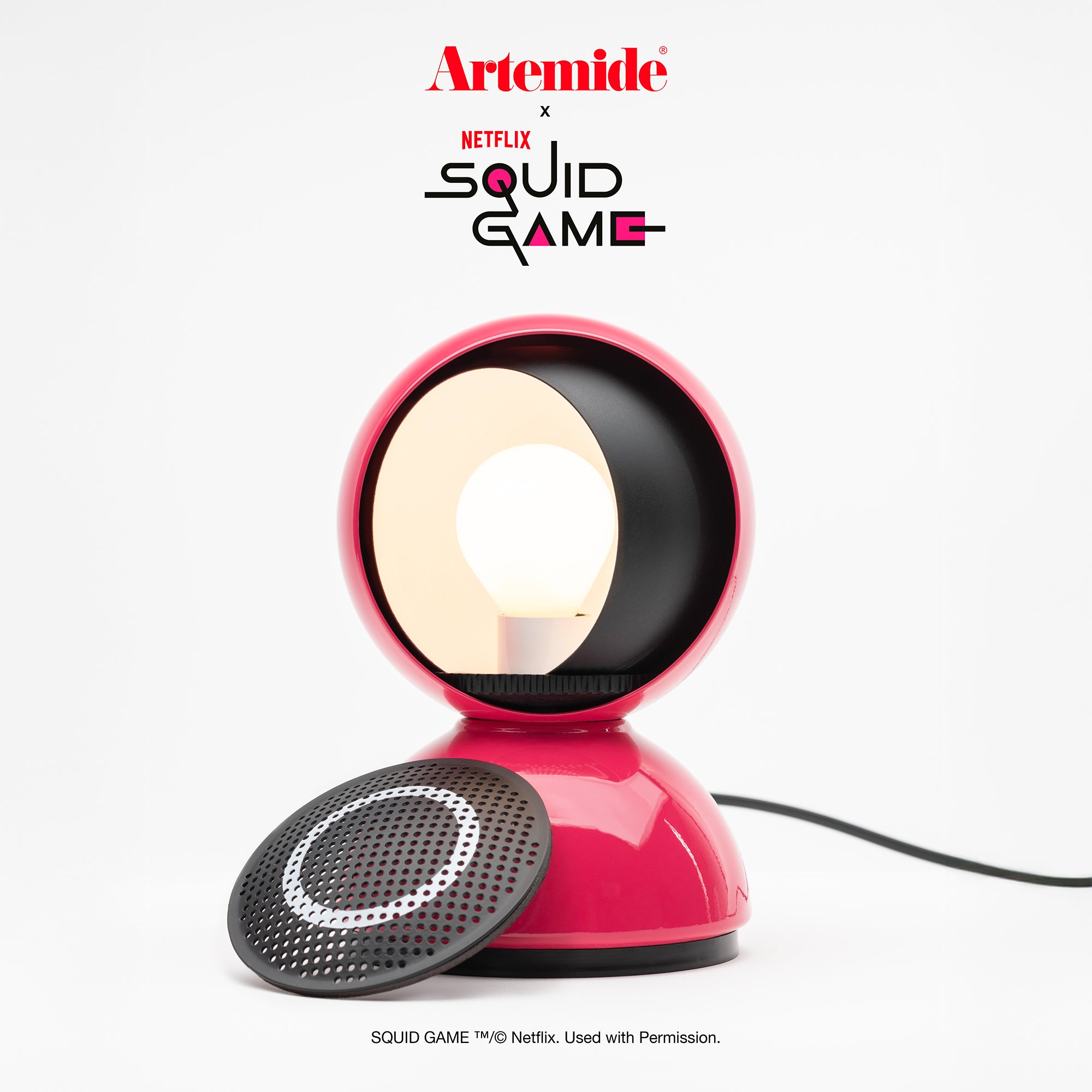 Eclisse Squid Game Guard Pink — Lampada da Tavolo Artemide