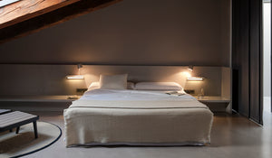 Suite 6045 Vibia Bianco — Applique con Mensola e Luce da Lettura