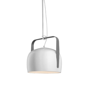La sospensione BAG di Karman nella versione con diffusore lucido bianco.