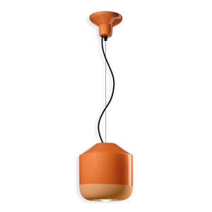 Sospensione in ceramica Bellota C2450 di Ferroluce in finitura arancio pesca, su sfondo bianco.